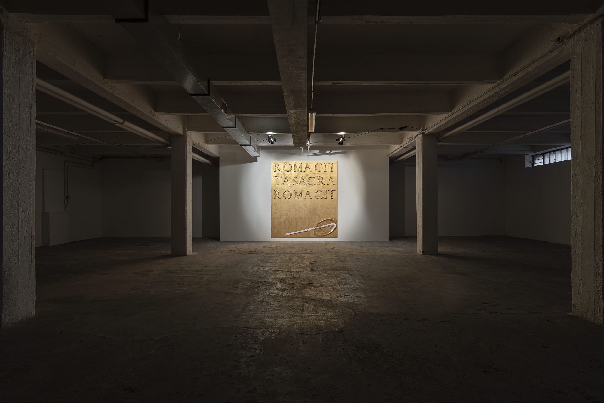 installation view, Enzo Cucchi, ATTENZIONE alla PUTTANA SANTA, ZERO..., Milano, 2020