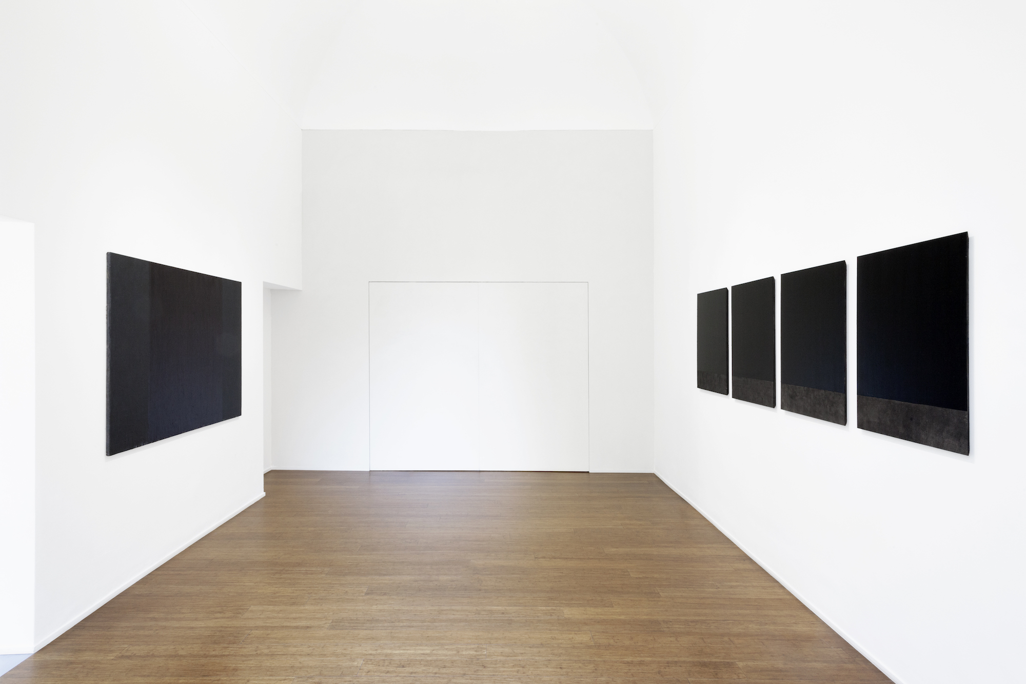 Tomas Rajlich. Black Paintings: 1976-79, ABC-ARTE, installation view