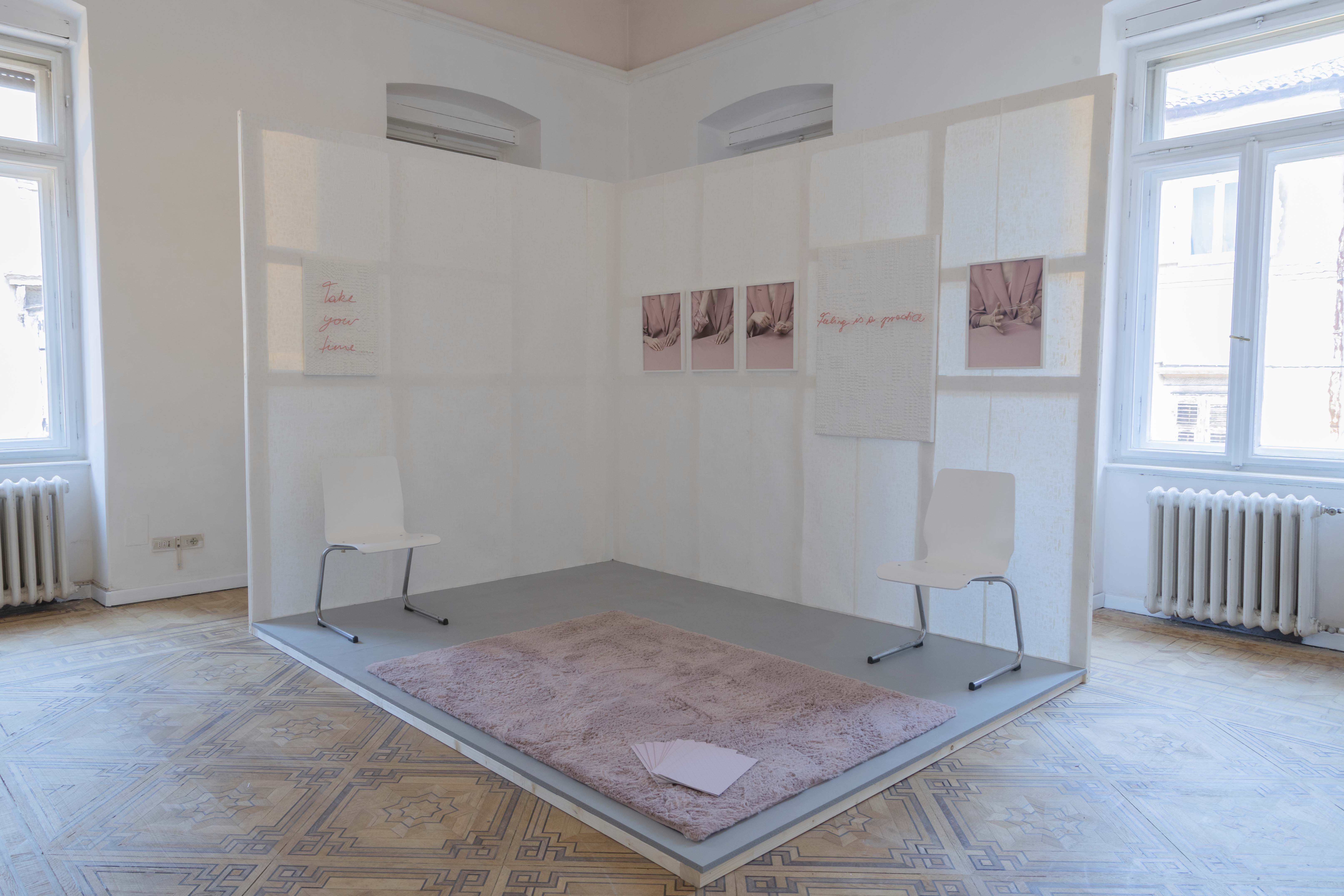 Installation view - Promesse du bonheur #1 | Heimo Zobernig, Luisa Hübner, Veronika Suschnig