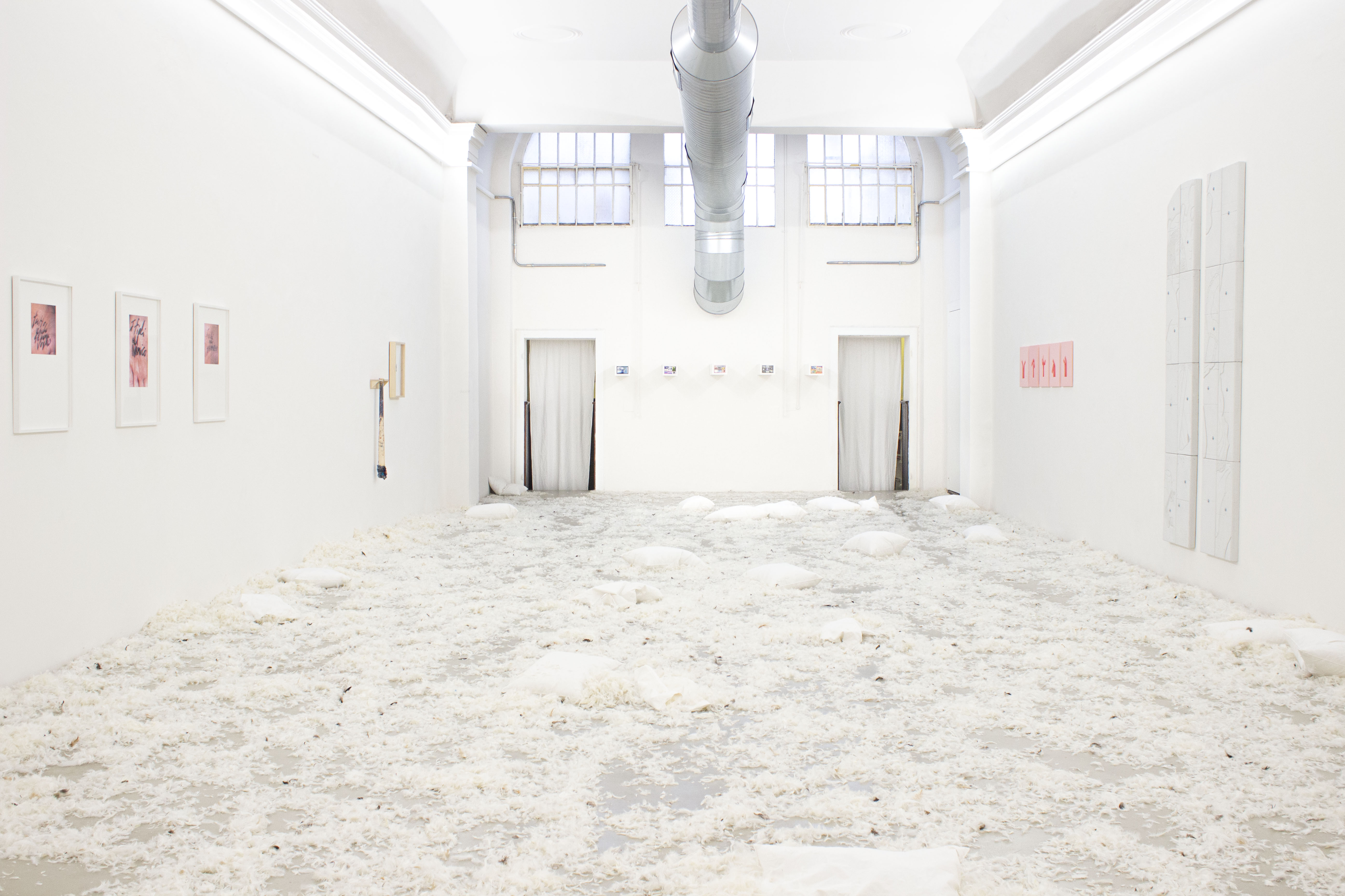 Fino a tardi, installation view