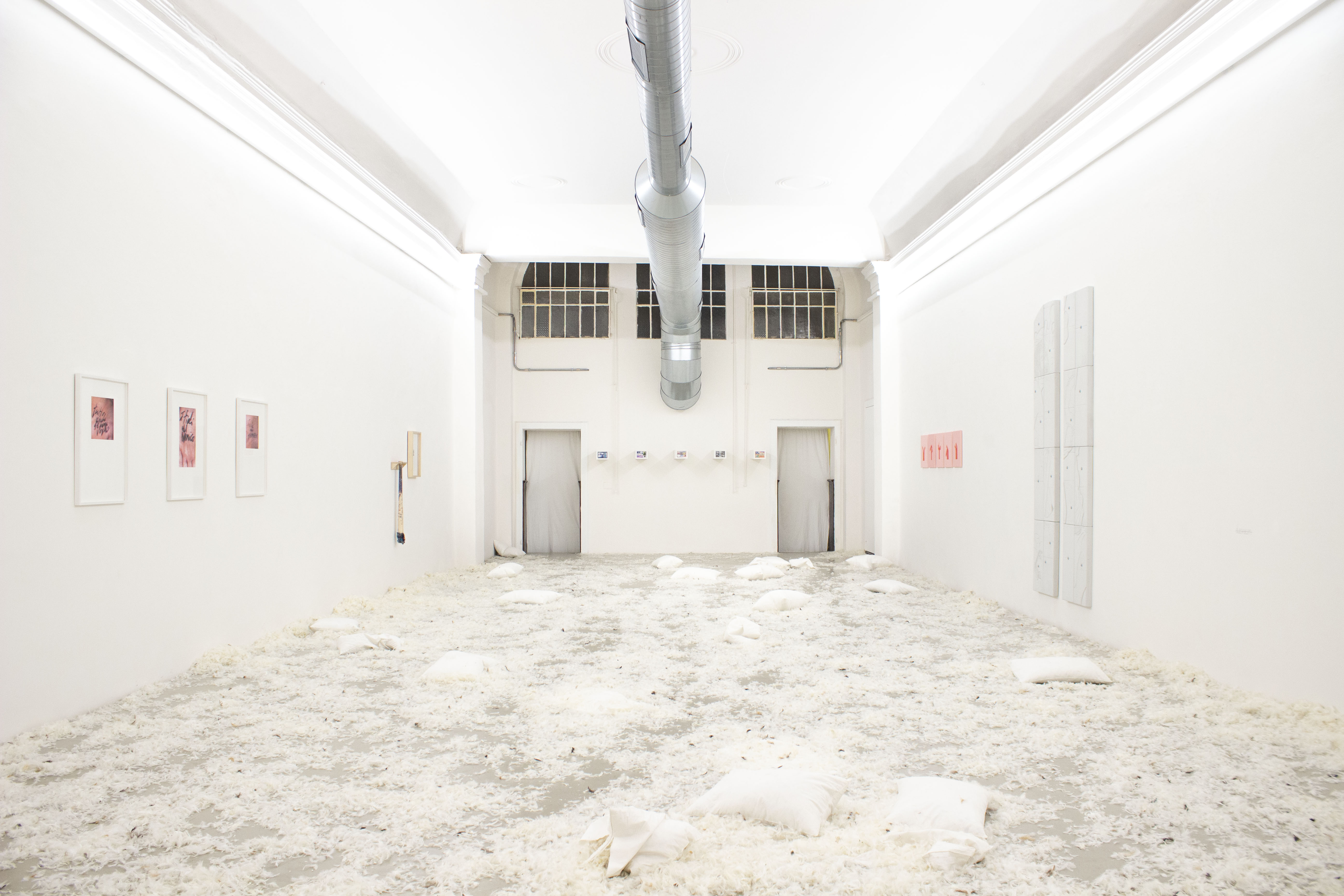 Fino a tardi, installation view